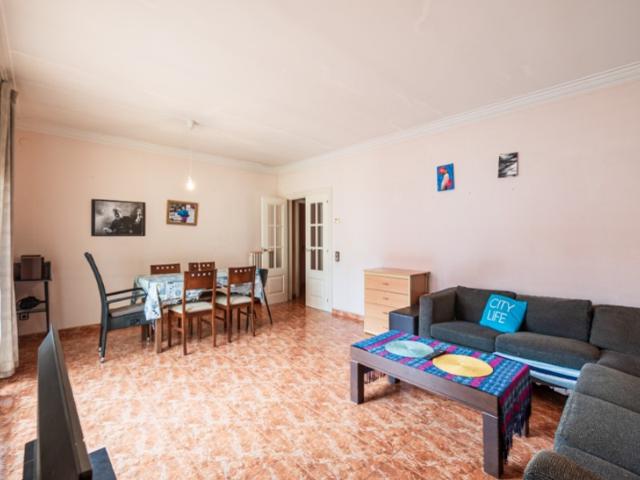 Piso En venta en Figueres photo 0