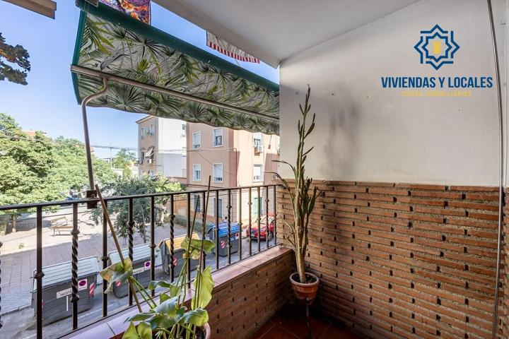 Piso para reformar en el Zaidin. photo 0
