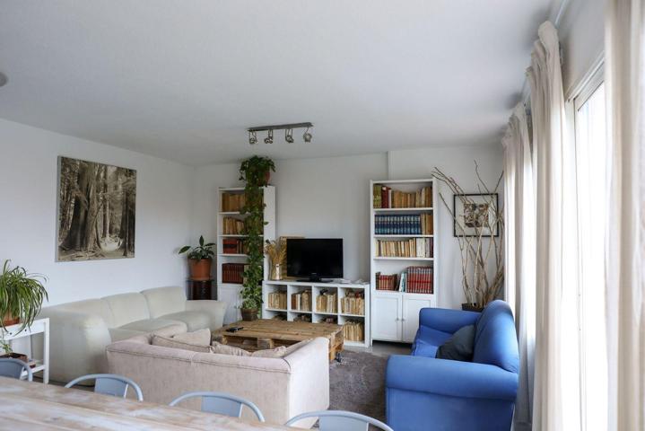 CHALET ADOSADO EN POZUELO photo 0