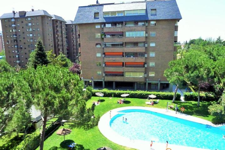 PISO EN FUENCARRAL -MIRASIERRA photo 0