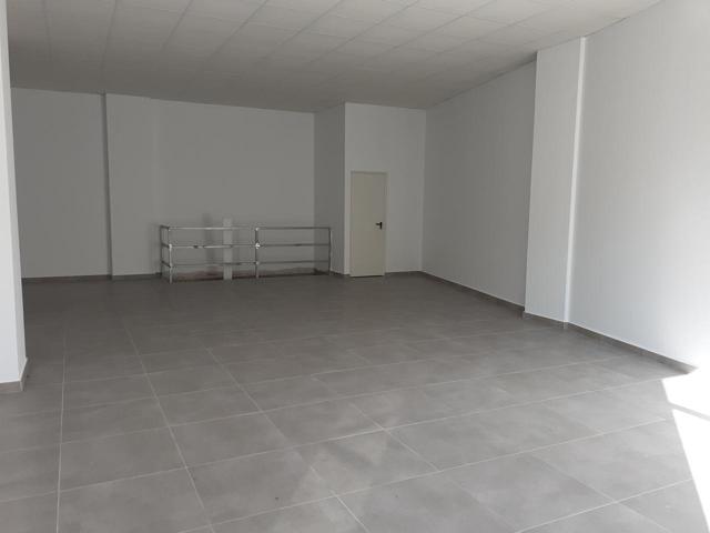 Local en alquiler en Alcalá de Guadaíra de 81 m2 photo 0