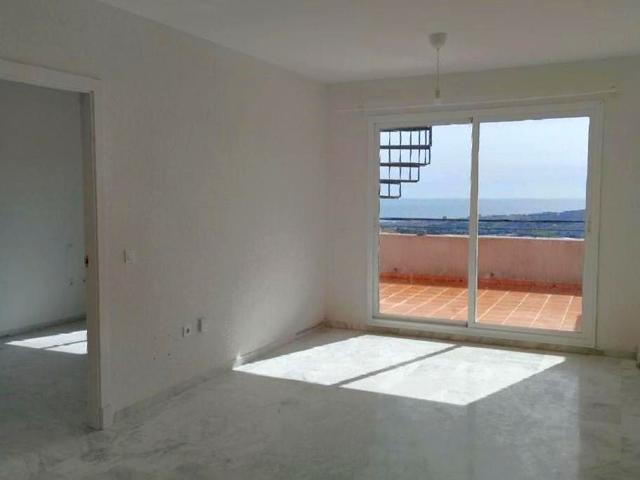 Apartamento en venta en Casares de 111 m2 photo 0