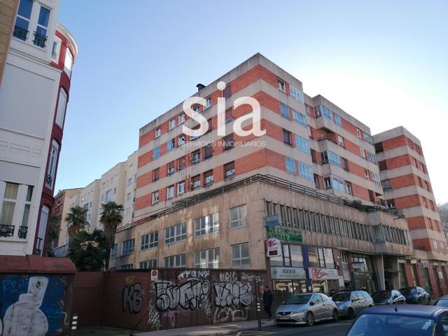 SIA SERVICIOS INMOBILIARIOS Alquila piso en Vitoria-Gasteiz, con 90 m2, 3 habitaciones y 1 baños, Garaje, Ascensor, Amueblado y Calefacción Individual a gas. photo 0