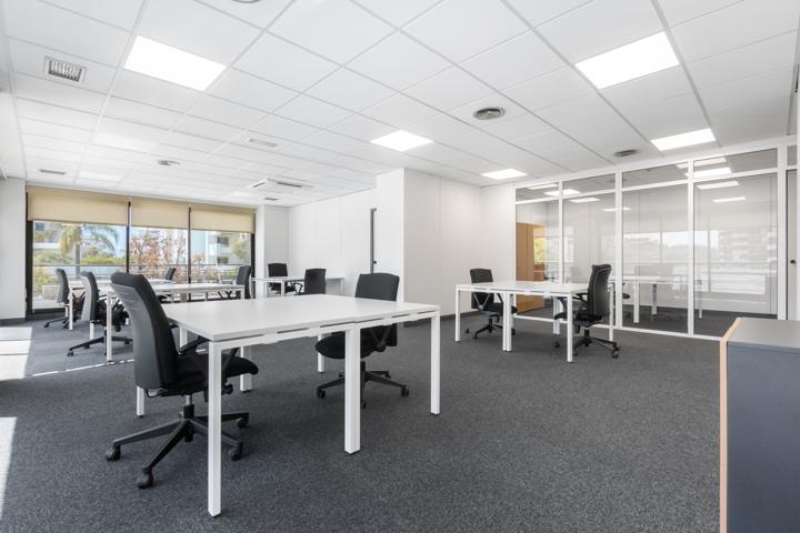 Reserve oficinas en espacios abiertos para negocios de todos los tamaños en MARBELLA, Costa del Sol photo 0
