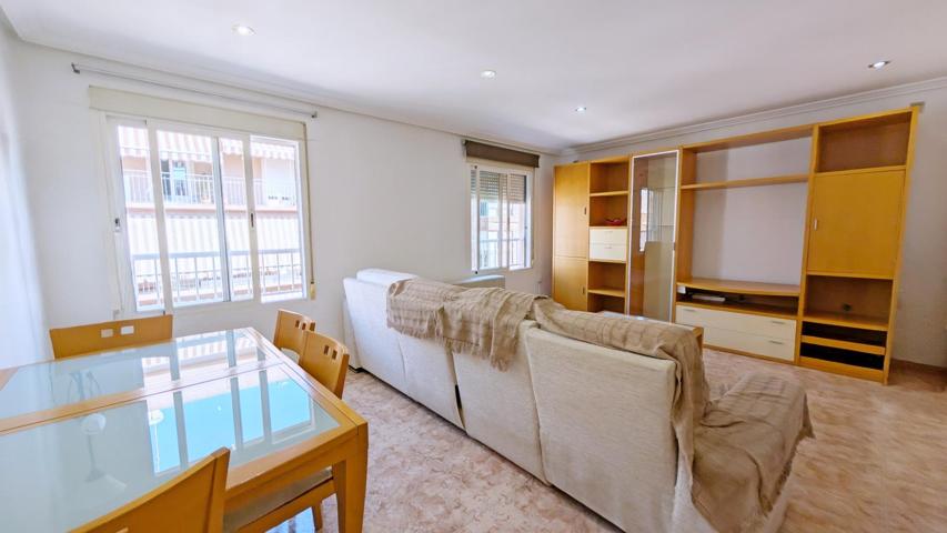 ¡VIVIENDA REFORMADA A UN PASO DE LA AVENIDA DE LA LIBERTAD! photo 0