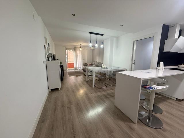 IMPRESIONANTE VIVIENDA EN GRAN VIA-CARREFOUR photo 0