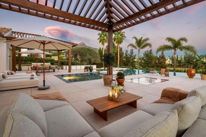 Casa En venta en La Cerquilla, Marbella photo 0