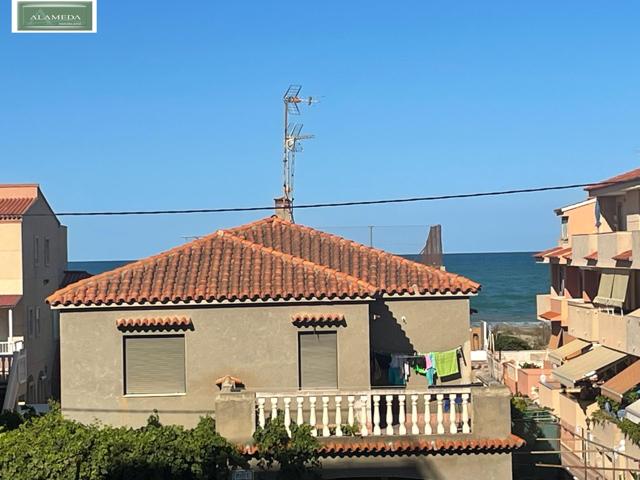 VIVIENDA CON TERRAZA Y VISTAS AL MAR photo 0