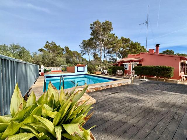 Chalet soleado con amplio jardín, piscina y mucha privacidad cerca del mar photo 0