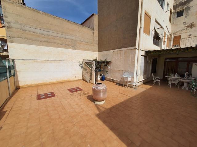 PISO CON SUPER PATIO photo 0