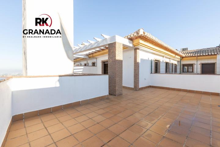 Ático con terraza espectacular — Tu rincón ideal en La Zubia photo 0