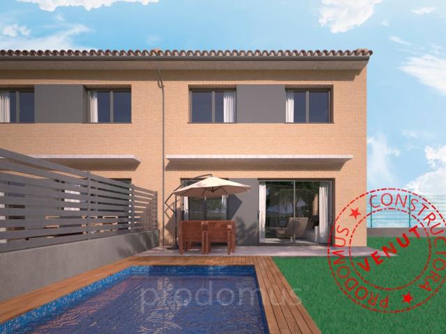 Casa En venta en Celrà photo 0