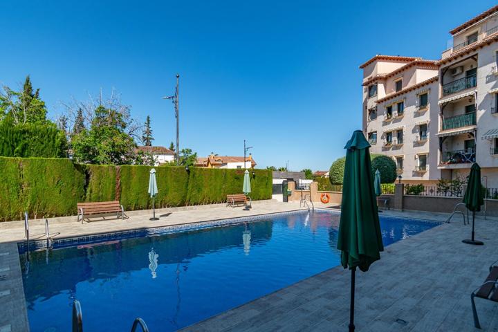 PISO DE TRES DORMITORIOS, GARAJE, TRASTERO Y PISCINA EN OGIJARES photo 0