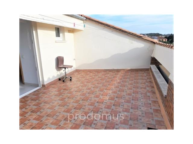 Piso En venta en Quart photo 0