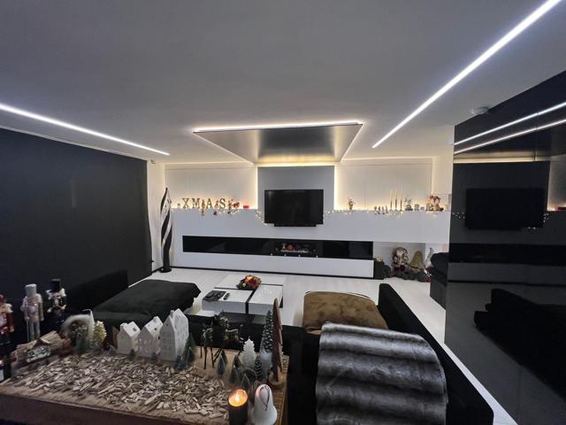 Unifamiliar Pareada En venta en Font Verda, Granollers photo 0