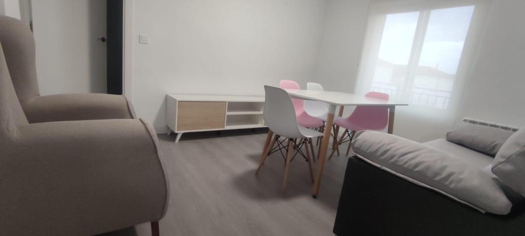 PISO 2 HABITACIONES. - 2 TERRAZAS photo 0