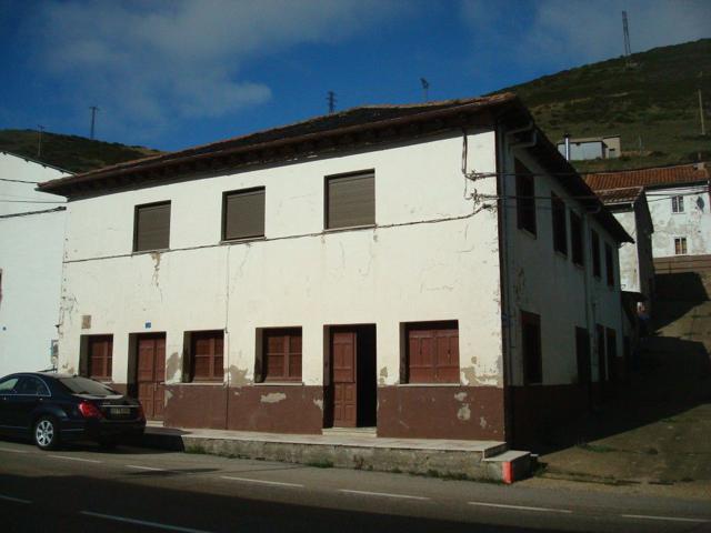 Casa en Venta en Busdongo photo 0