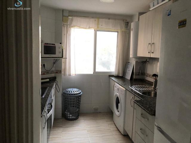 🏠 ¡Se vende piso en ubicación inmejorable, junto al Hospital Puerta del Mar! 🏥 photo 0