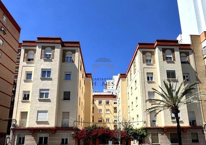Piso señorial en Alameda photo 0