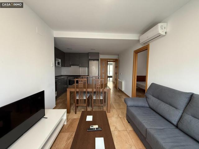 Se alquila piso en Monzon. photo 0