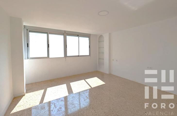 ESTUPENDO PISO CON REFORMA A ESTRENAR EN LA RAMBLETA photo 0