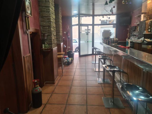 TRASPASO DE LOCAL BAR RESTAURANTE EN CALLE SANT PERE CLAVER (PARDINYES). photo 0