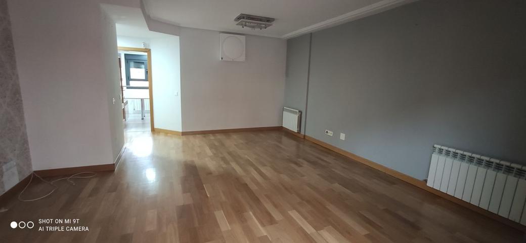 Unifamiliar Pareada En venta en El Bercial, Getafe photo 0