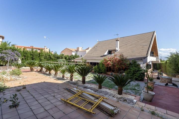 Chalet increíble en las Gabias. photo 0