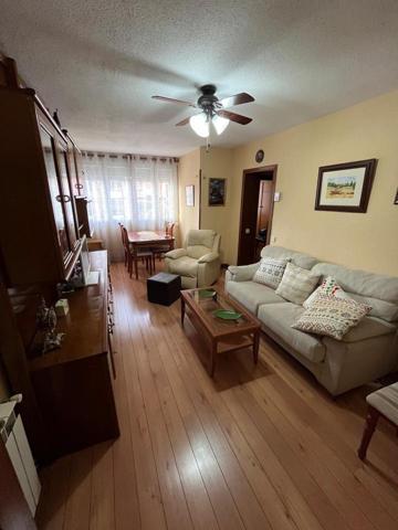 Piso en venta en Madrid de 65 m2 photo 0