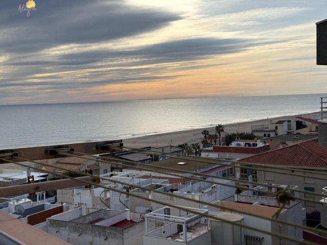 DISFRUTA DEL SOL Y EL MAR: ESTUDIO ÁTICO EN SEGUNDA LÍNEA DE PLAYA EN GUARDAMAR photo 0