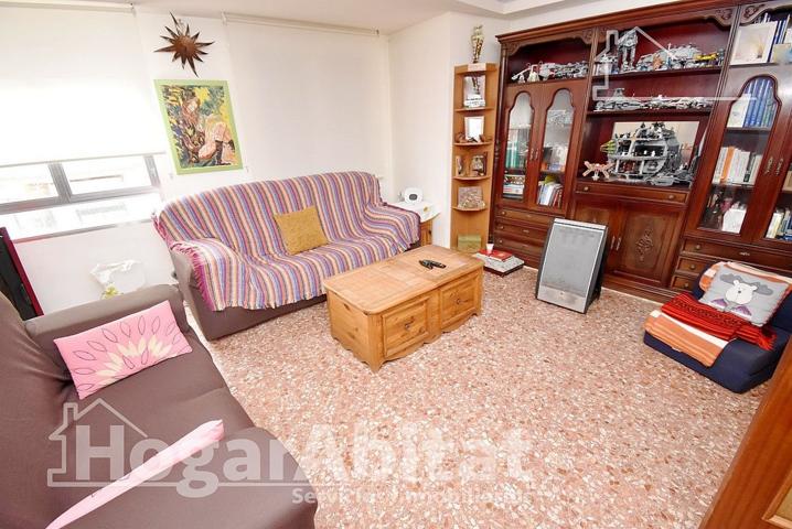 AMPLIA CASA CON GARAJE Y 2 TERRAZAS photo 0