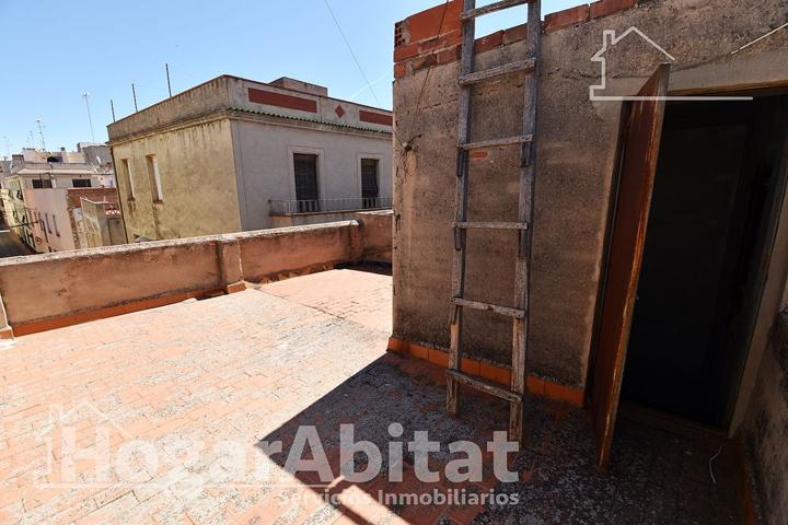 CASA PARA HACER A TU GUSTO CON TERRAZA photo 0