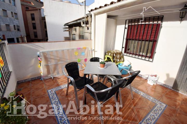 AMPLIA, LUMINOSA Y BONITA CASA CON GRAN TERRAZA EN EL CENTRO photo 0