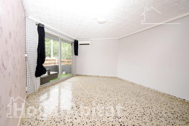 ¡OPORTUNIDAD! LUMINOSO Y EXTERIOR EN RESIDENCIAL CON GARAJE Y BALCÓN photo 0