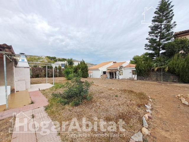 CHALET SEMINUEVO CON GARAJE, TERRAZA Y BARBACOA CERCA DE LA PLAYA photo 0