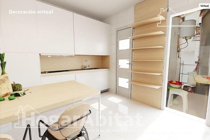 ¡GRAN OPORTUNIDAD! AMPLIA CASA CON GARAJE Y TERRAZA, EN EL CENTRO photo 0