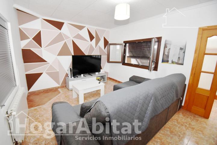 ¡MAGNÍFICA OPORTUNIDAD! BONITA Y AMPLIA CASA CON GARAJE Y DOS TERRAZAS photo 0