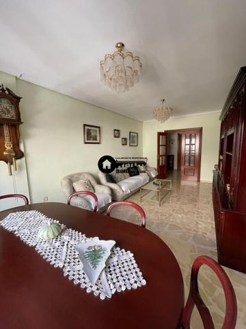 INMOBILIARIA TEJARES II VENDE PISO ZONA AYUNTAMIENTO photo 0