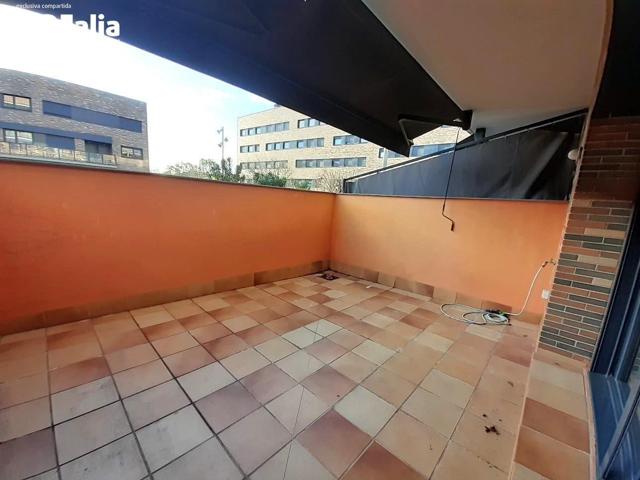 PISO EN VENTA CON TERRAZA Y PARKING photo 0