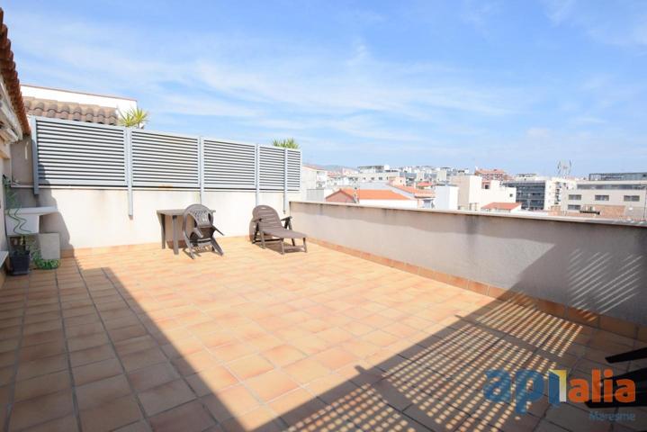 Dúplex en venta en Mataró de 118 m2 photo 0