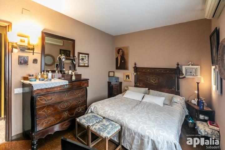 GRAN PISO EN CREU ALTA: 4 HABITACIONES, 2 BAÑOS y PARKING INCLUIDO photo 0