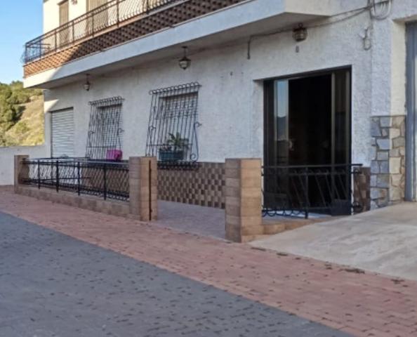 Casa con parcela de 600m2 en Zeneta photo 0