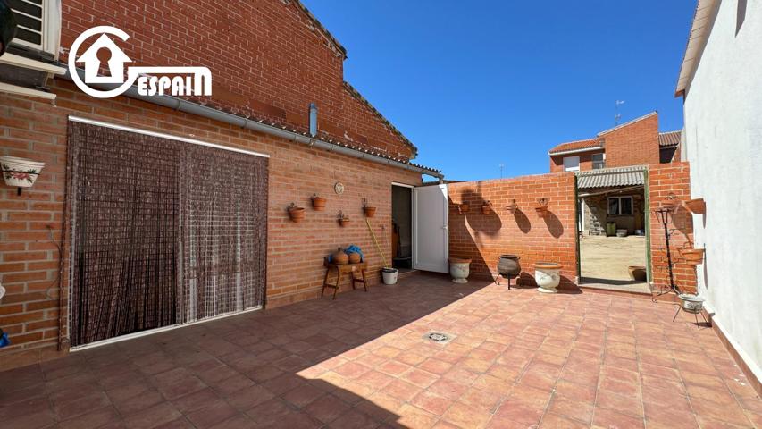 CASA ADOSADA EN VENTA EN COBEJA, TOLEDO photo 0