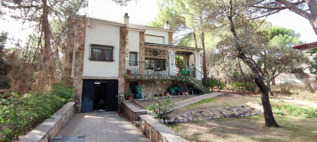 Casa En venta en Pico Del Almanzor, 6, Peñalba De Ávila photo 0