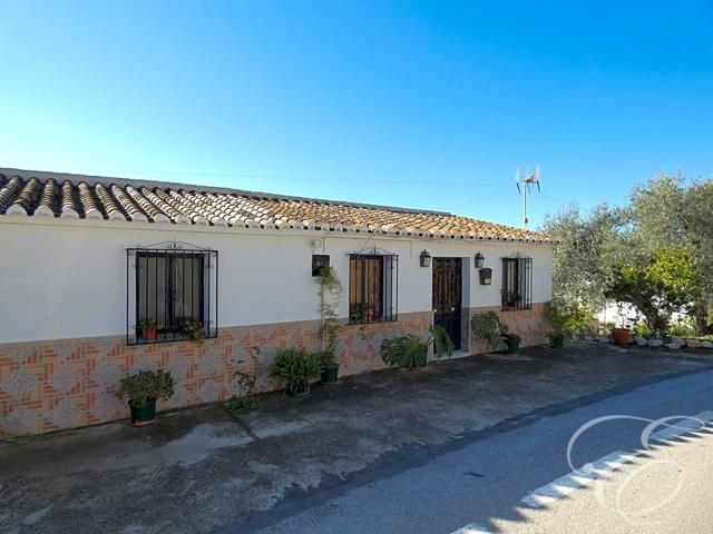 Casa Rústica en venta en Comares de 130 m2 photo 0