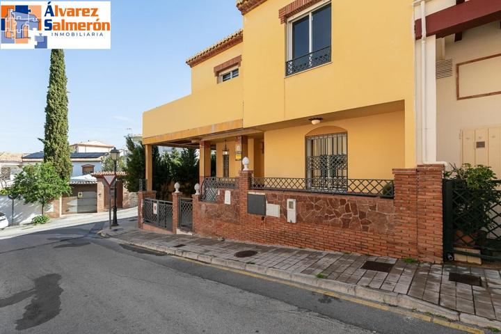 OPORTUNIDAD ÚNICA EN HUÉTOR VEGA – CHALET PAREADO CON PISCINA! photo 0