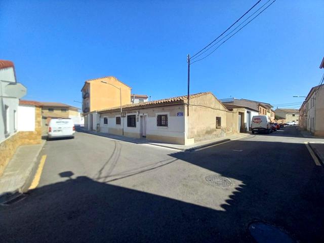 Sobradiel, parcela con casa en una planta, 315 m² photo 0