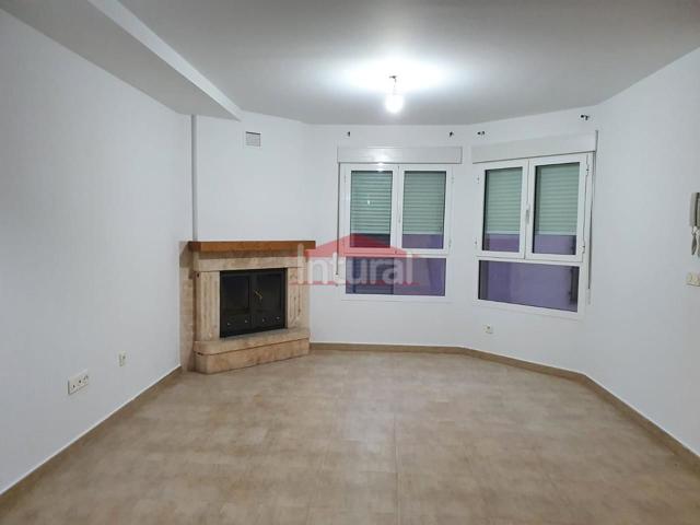 Chalet adosado en venta-alquiler en La Gineta photo 0