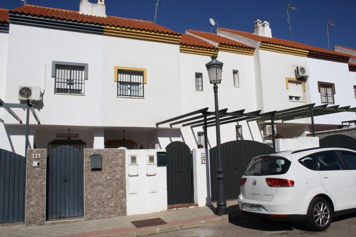 Mgnifica vivienda en Carrión de los Céspedes Sevilla photo 0