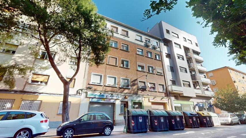 CL RODRIGO REBOLLEDO.- Vivienda de dos dormitorios, salón, cocina y baño. Ascensor photo 0